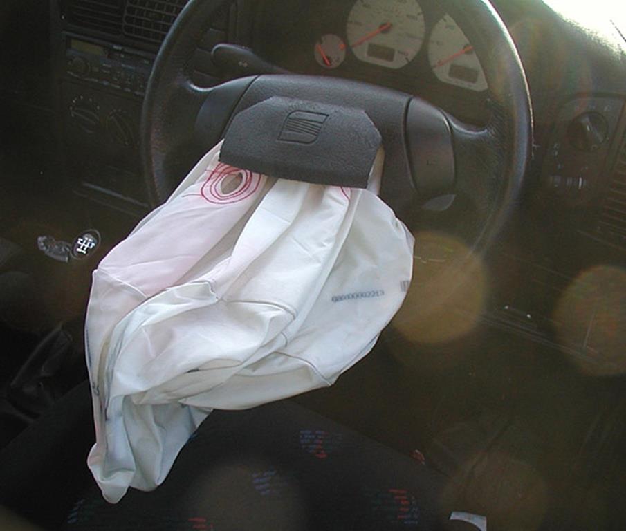 mais de 1 milhão de veículos que contavam com airbag da marca Takata estavam com defeitos de fábrica que poderiam gerar acidentes graves