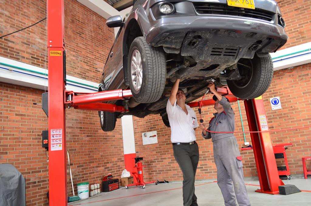 Carro rebaixado: entenda os perigos de ter um - Blog Meu Carro