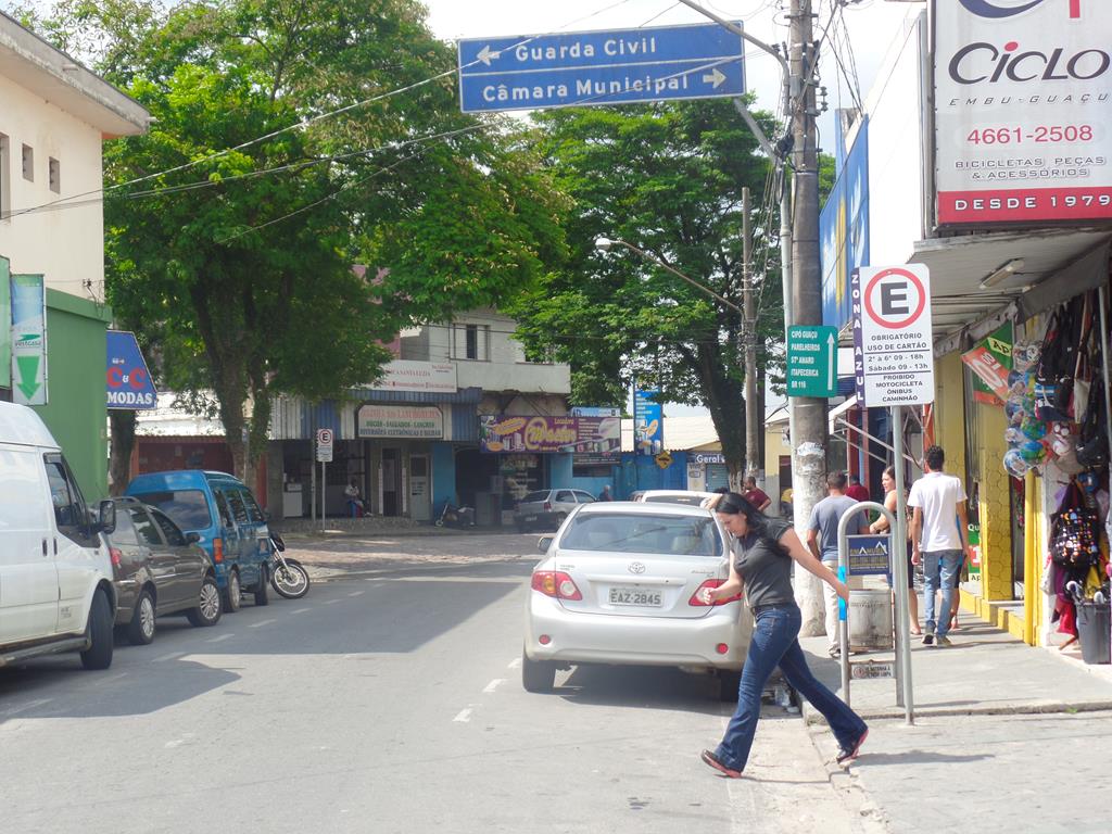 algumas cidades possuem restrições quanto à circulação de caminhões de carga