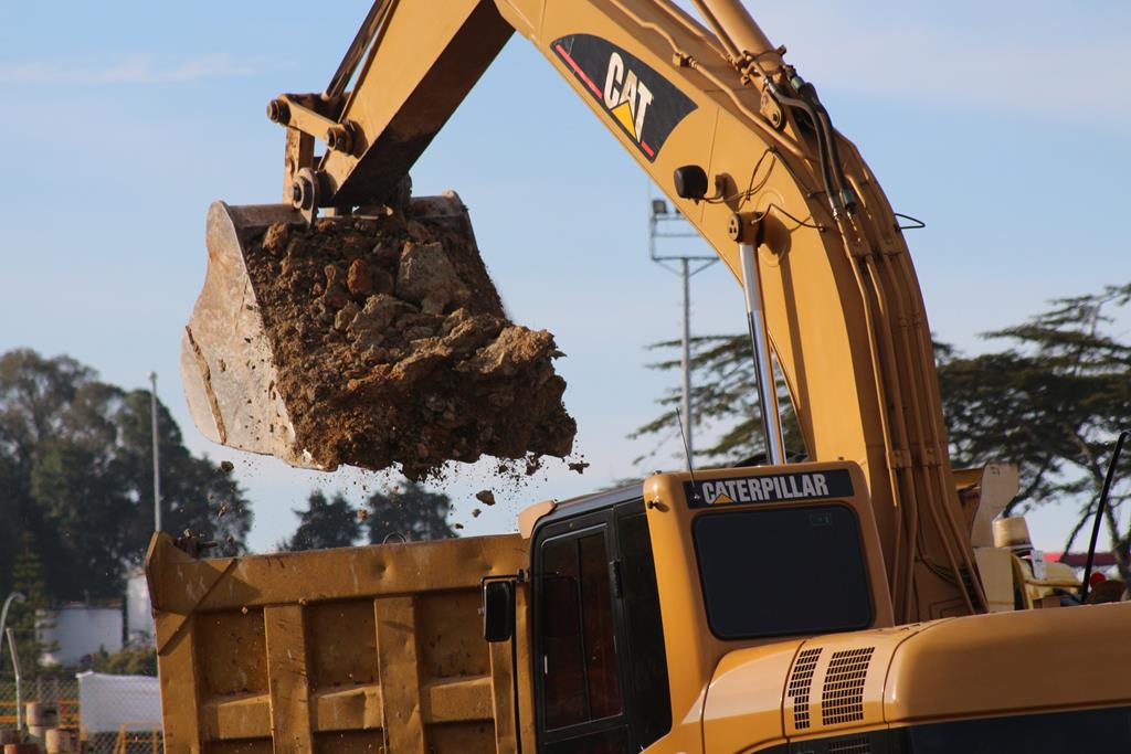 Quais as principais manutenções para máquinas de construção?